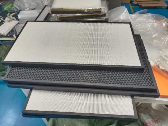 Black Cardboard Frame Honeycomb Coconut Shell Carbon Modified Activated Cabin Air Filter for Sale